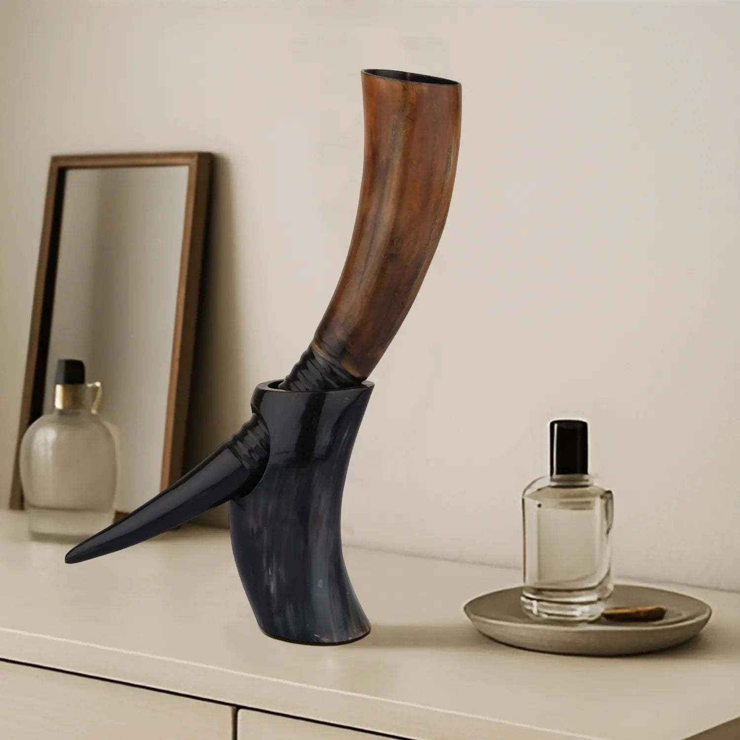Drinking Horn with Stand - Holds Upto 16 oz, Auger