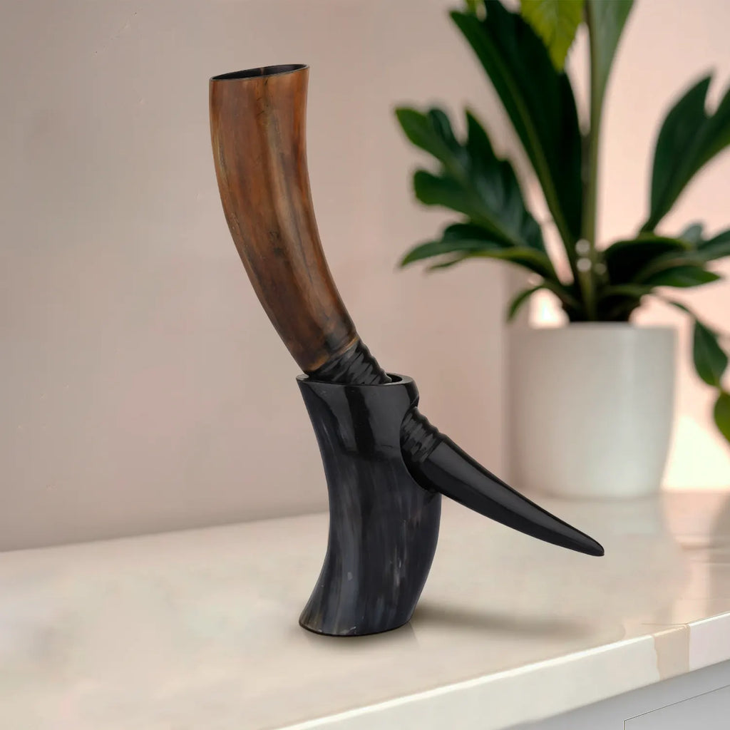 Drinking Horn with Stand - Holds Upto 16 oz, Auger