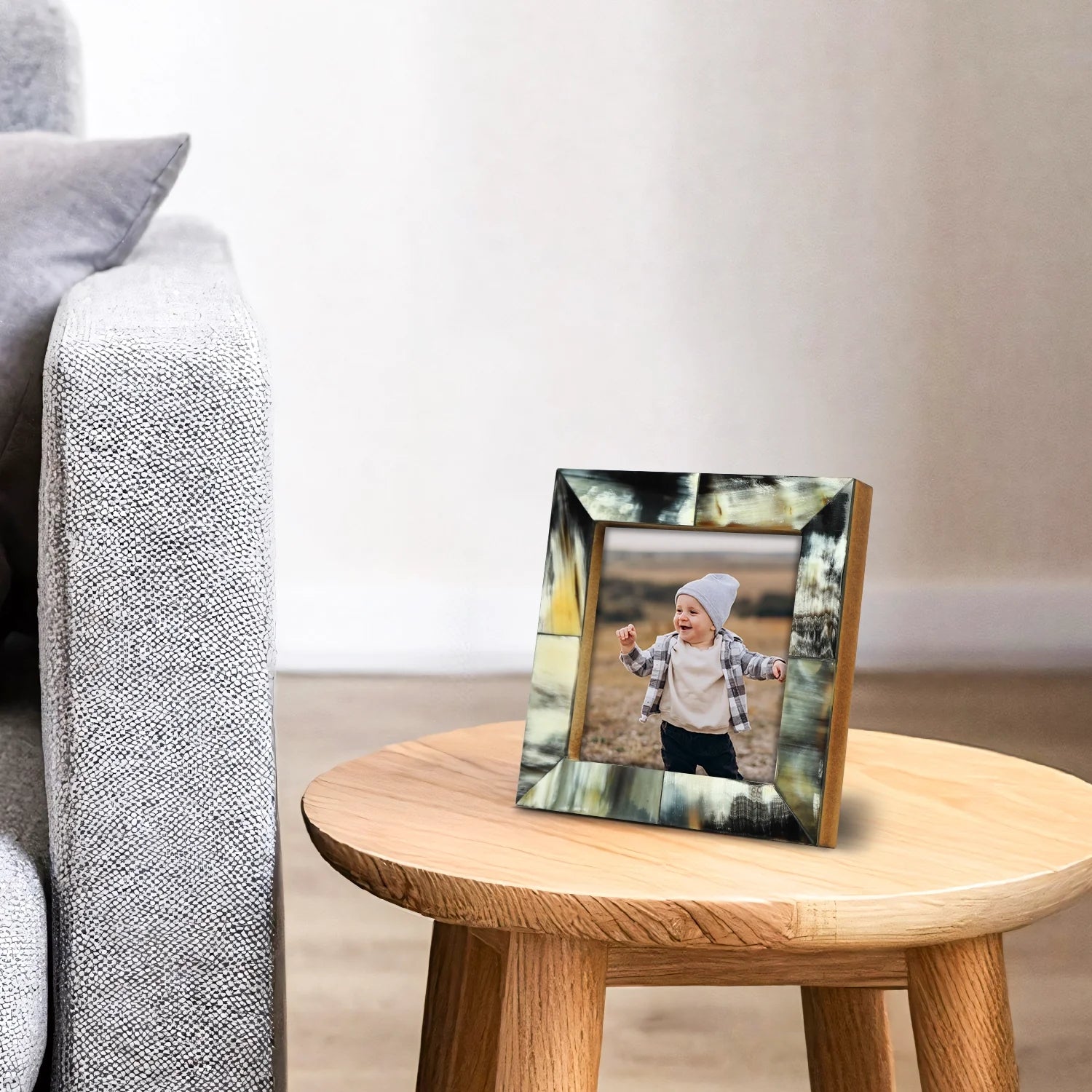 Picture Frames Essence Pattern Horn Inlay Collection in 4 Sizes, Black
