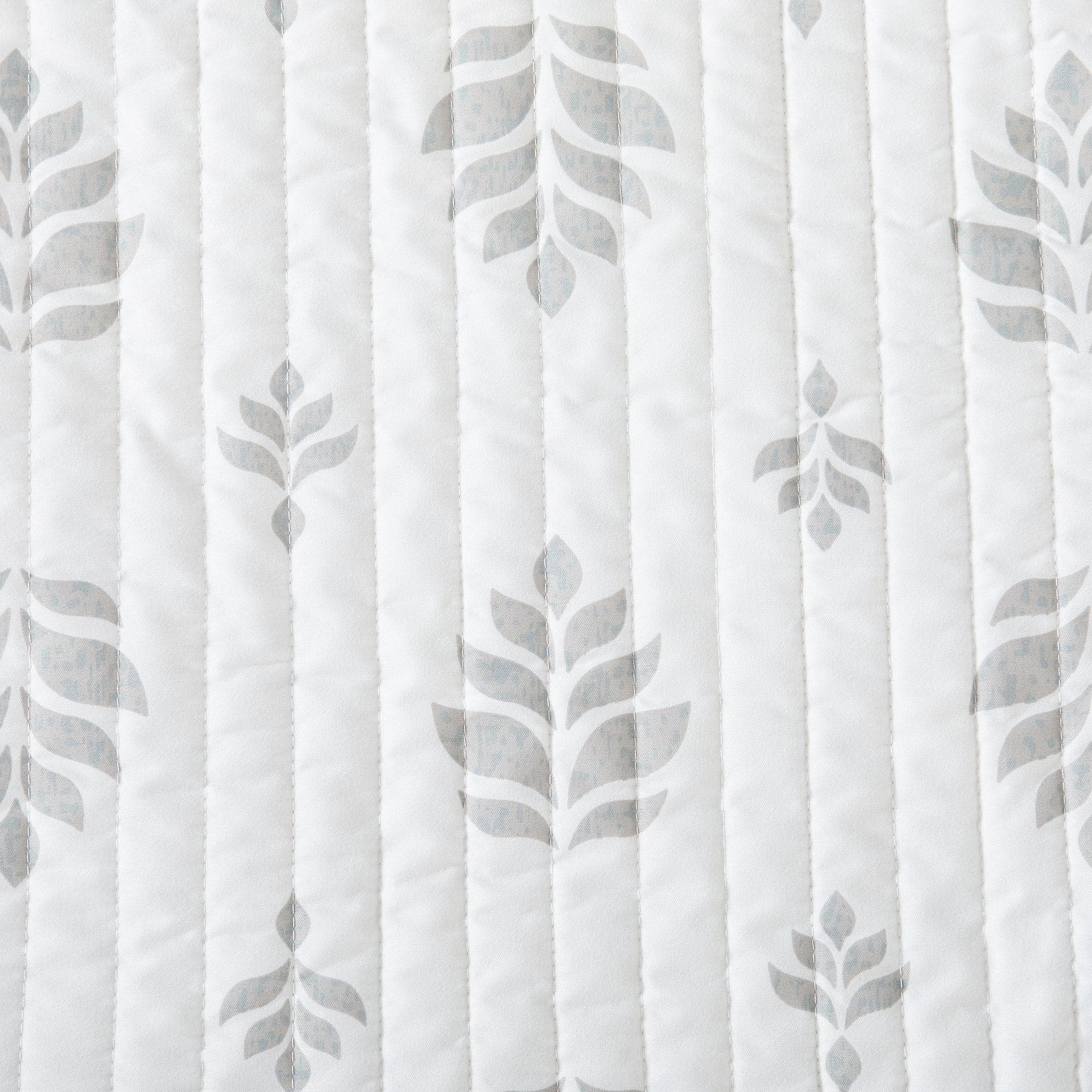 3-Piece French Floral Quilt - Colette Collection