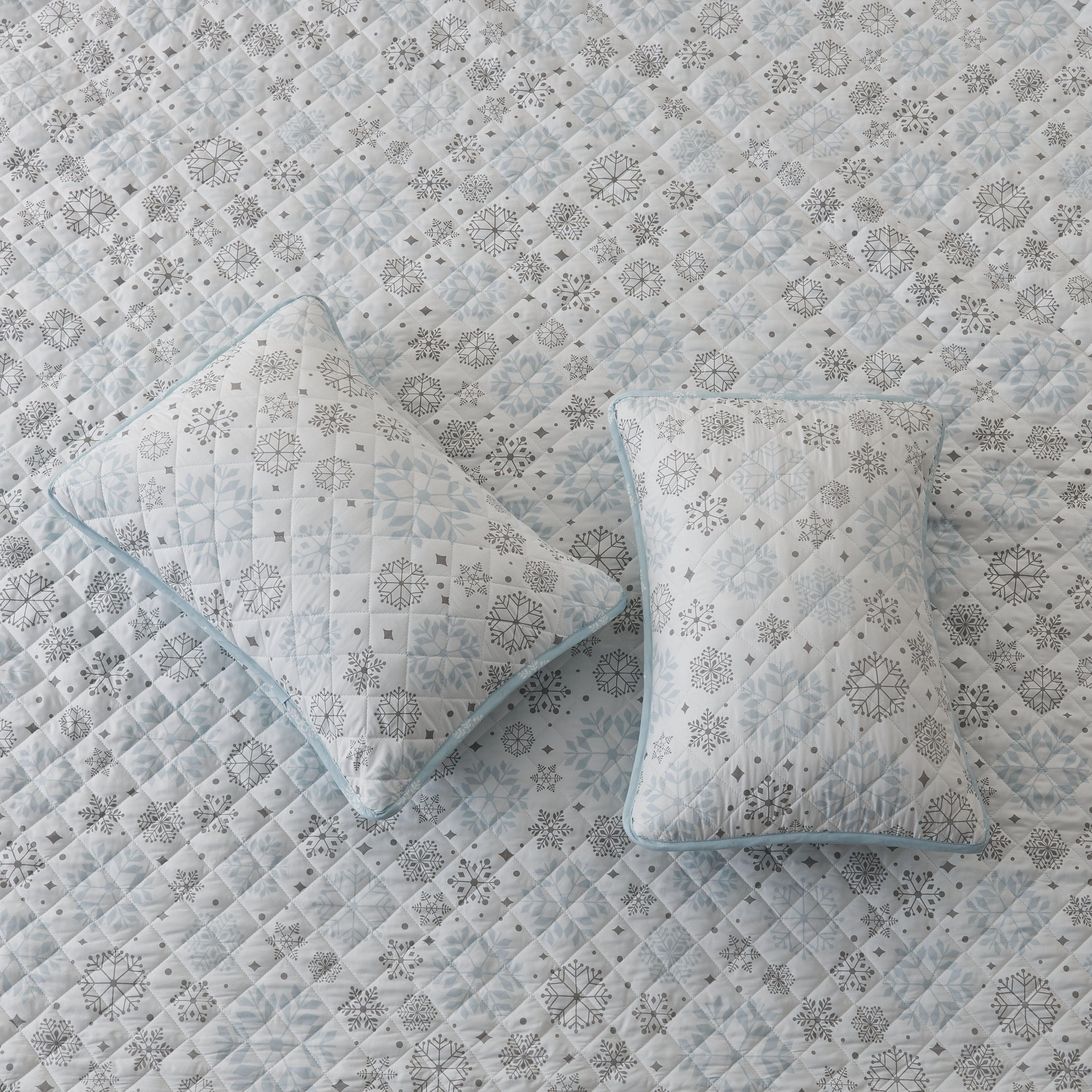 3 Piece Snowflake Quilt - Nova Collection
