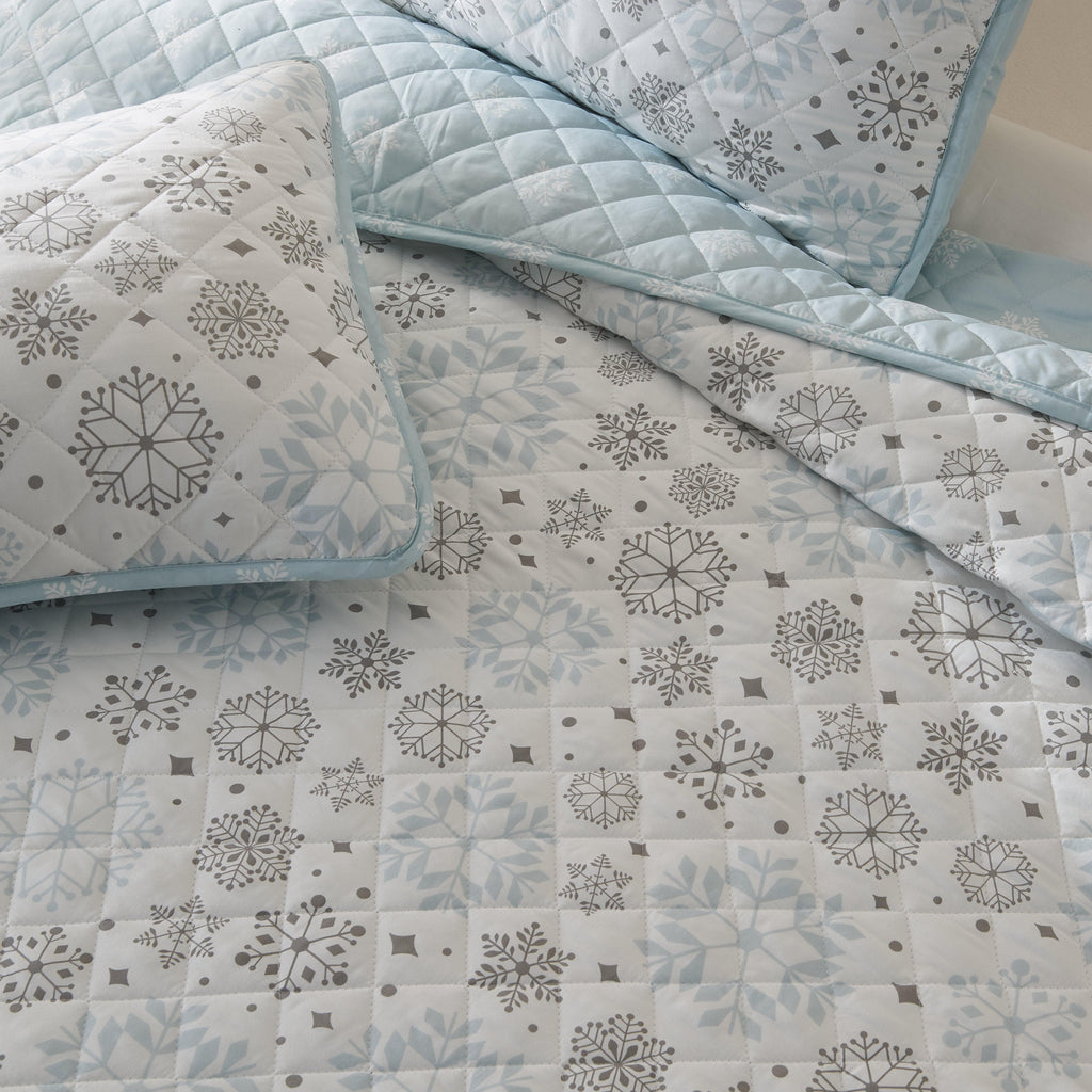 3 Piece Snowflake Quilt - Nova Collection