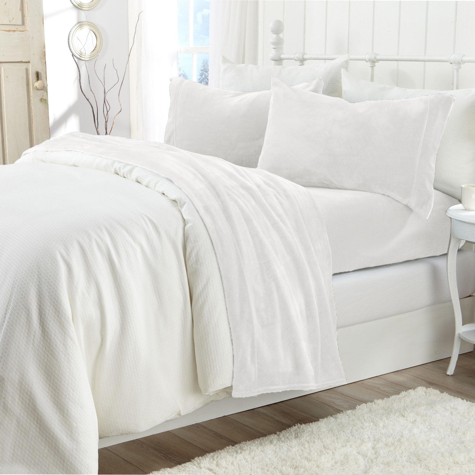 4-Piece Solid Plush Sheet - Velvet Luxe Collection