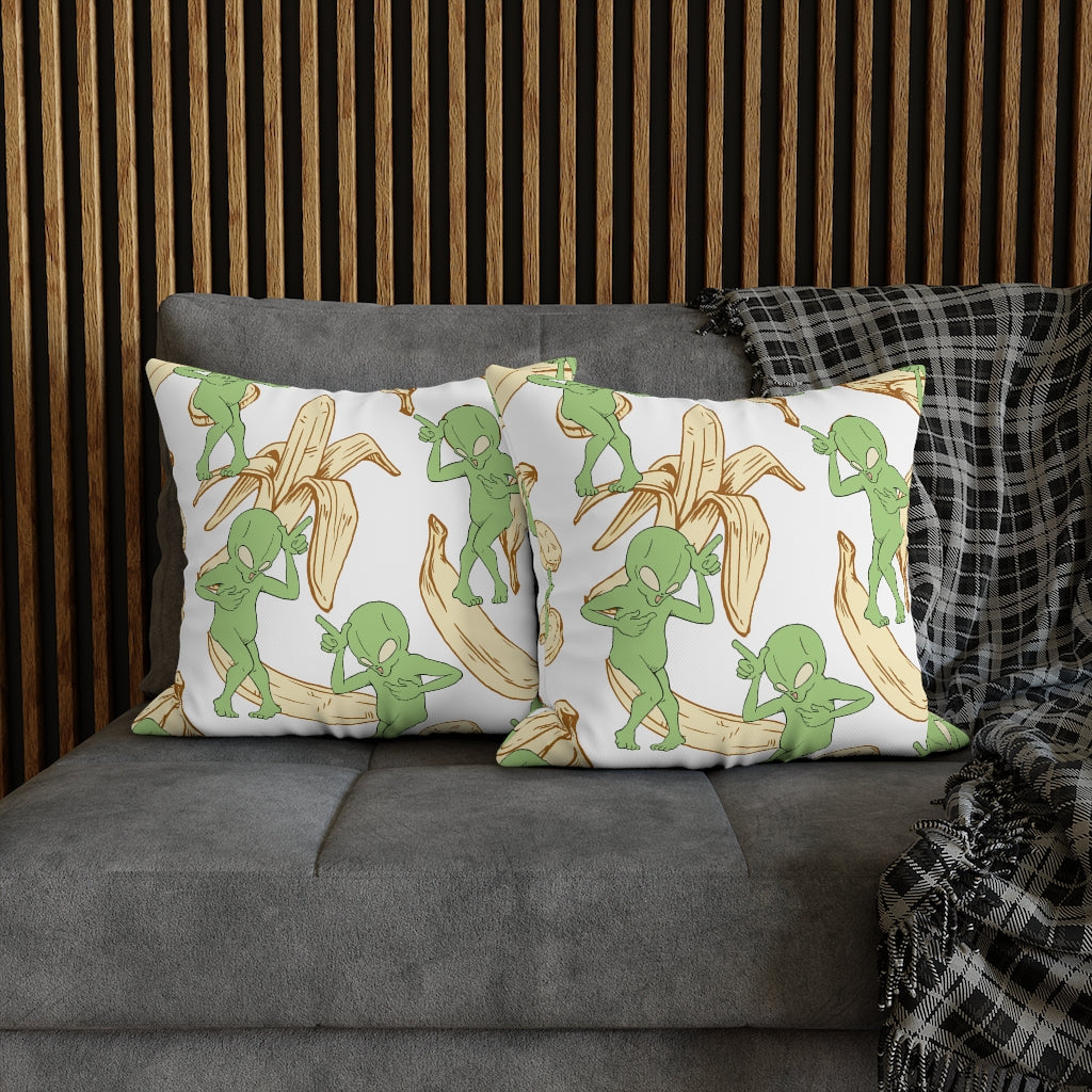 Alien Peel Pillow Case - Throw Pillow Cover - Grandmillennial Style