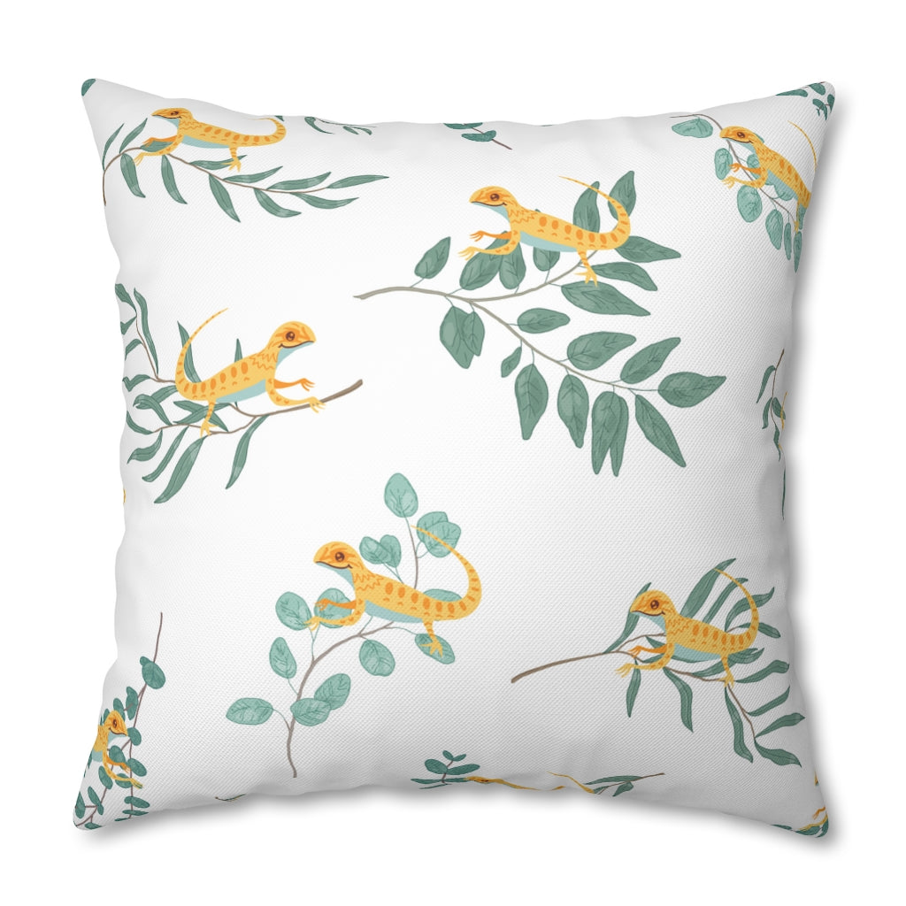 Climbing Lizards Pillow Case - Throw Pillow Cover - Grandmillennial Style